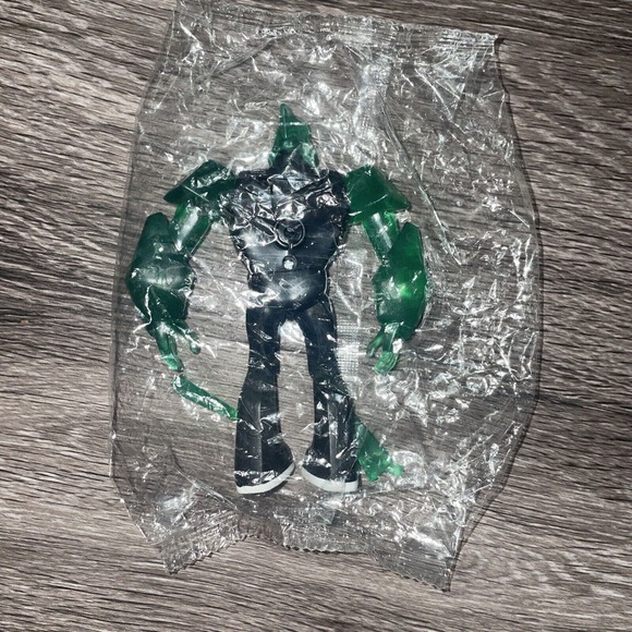 Cartoon Network Ben 10‎ Transforming Ben To Diamondhead Figure Playmates - Picture 3 of 3